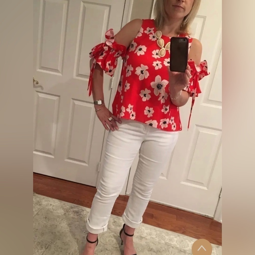 Sachin & Babi
Red Floral Etta Top size XS EUC